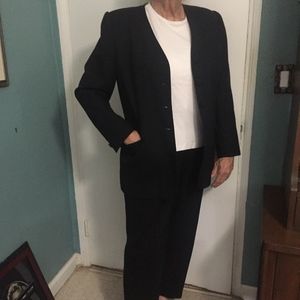 Vintage Jennifer Moore Petites black wool pantsuit